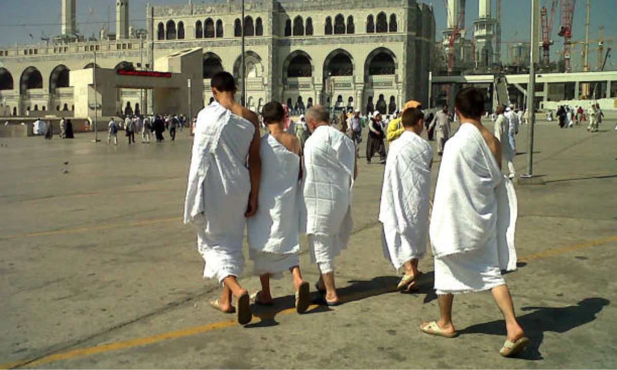 Prohibited Actions While Wearing Ihram